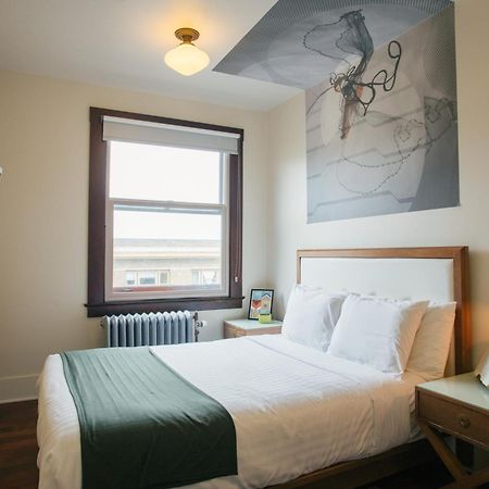 Commodore Hotel 아스토리아 외부 사진