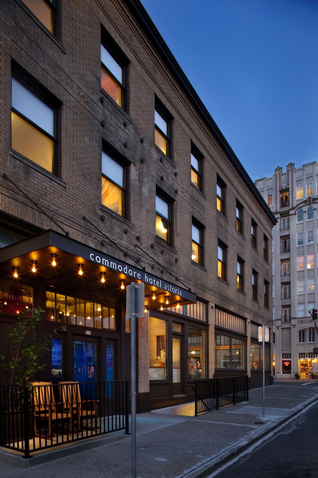 Commodore Hotel 아스토리아 외부 사진
